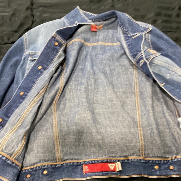 Guess Denim/Jean Jacket - Picture 2 of 3